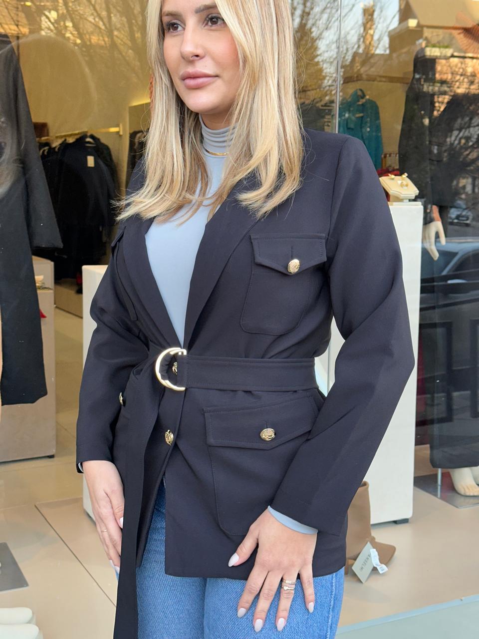 Blazer com botoes lapelas preto - Imagem 4
