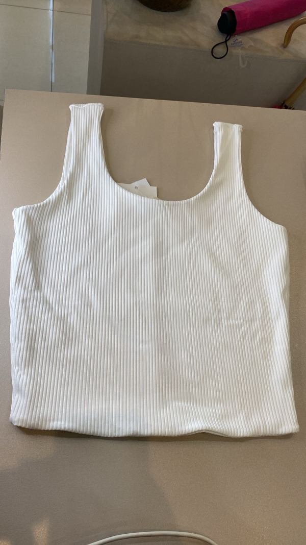 Top cropped decote canelada